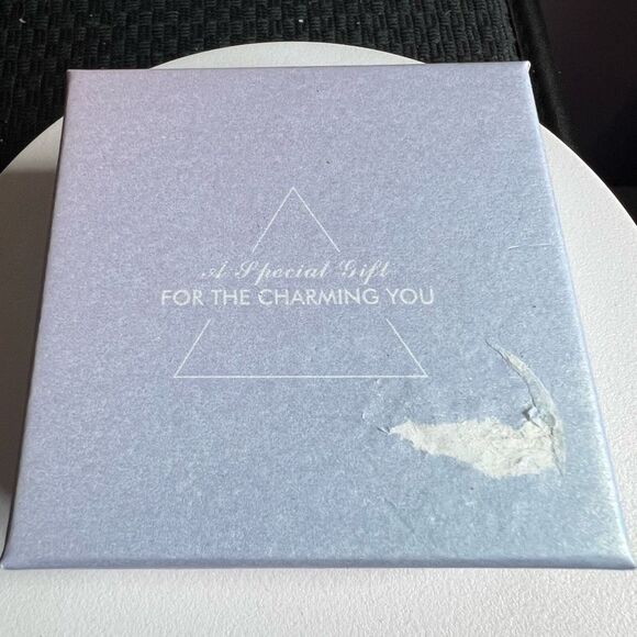 Sandstone Wing Crown Pendant Necklace and Earrings Jewelry Set‎ - Picture 6 of 16